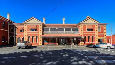 Apollo Lodge Hotels in Harristown