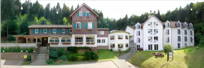 Waldhaus Lauenhain Hotels near University of Applied Sciences