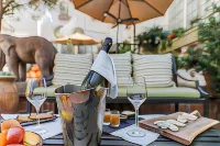 L'Auberge Carmel, Relais & Chateaux Hotels in Carmel-by-the-Sea