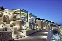 EmGard Suites Kythnos Hotel dekat Panagia Kanala