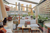 The Strand Hotel Các khách sạn ở Darlinghurst