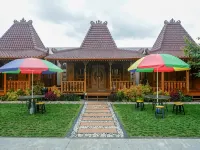RedDoorz Syariah Near Terminal Mendolo Wonosobo 2 Hotel a Wonosobo