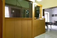 RedDoorz Plus Near Brawijaya Museum Hoteles en Klojen