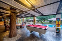 Shoestrings Backpackers Lodge Vic Falls - موقف سيارات