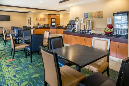 Fairfield Inn & Suites Canton