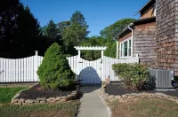 Chester County Oasis with Pool, Modern Ammenities, Tranquil and Private