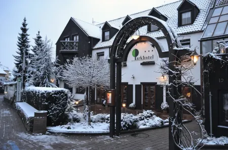 Park Hotel Pruhonice Отели в г. Jesenice u Prahy