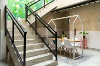 RedDoorz Near Sam Poo Kong 3 Semarang Hotels in West Semarang