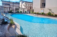 The Pad Staycation 2Br Condo with PS4, Netflix, Wifi 이코파크 에너지 오브 발렌수엘라 Corp. 주변 호텔