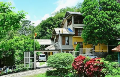 Deer Point Hotel Kandy Các khách sạn gần Go Tours Lanka
