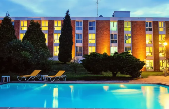 宜必思尚品里爾訥維爾-昂費蘭酒店