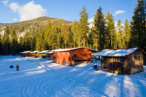 Bear Creek Resort Hotels in Trout Creek