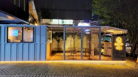 RADJA ART & BOUTIQUE HOTEL SIMPANG LIMA Отели рядом с достопримечательностью «Лима»