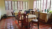 Royal Thee Bed & Breakfast Hotels in Amadeo