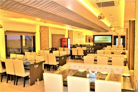Sambhabana Hotel & Suites