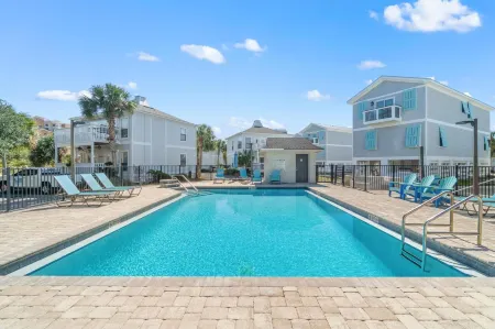 Molokai Villas Riverside 7A Отели рядом с достопримечательностью «Perdido Key Beach»
