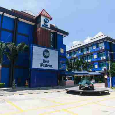 베스트 웨스턴 로열 부리람 Hotel Exterior