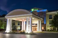 Holiday Inn Express & Suites Sharon-Hermitage by IHG The Golden Bear Tavern 주변 호텔