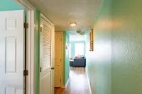 Heated Pool and Stunning Bay Views - Gorgeous Tropical Retreat