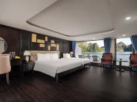 Aqua Elegance Cruise