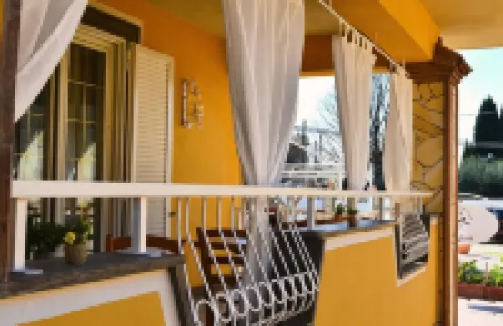 Miu' B&B , Ciampino , Villa con Piscina e Parcheggio Privato