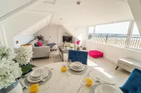 Stunning Sea View Penthouse – 2 Bedroom – 2 Bathroom