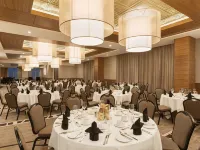 Radisson Hotel & Conference Centre Calgary Airport Hotels near McKnight - Westwinds C Train