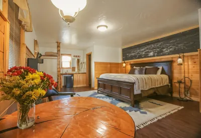 Chinook Winds Lodge