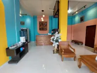 Sans Hotel Kumbang Yogyakarta by RedDoorz فنادق في Umbulharjo