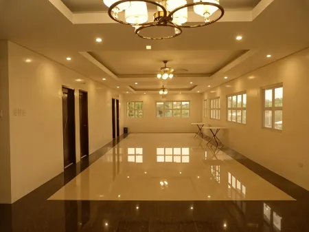 Giorgio's Place Отели рядом с достопримечательностью «Jollibee»