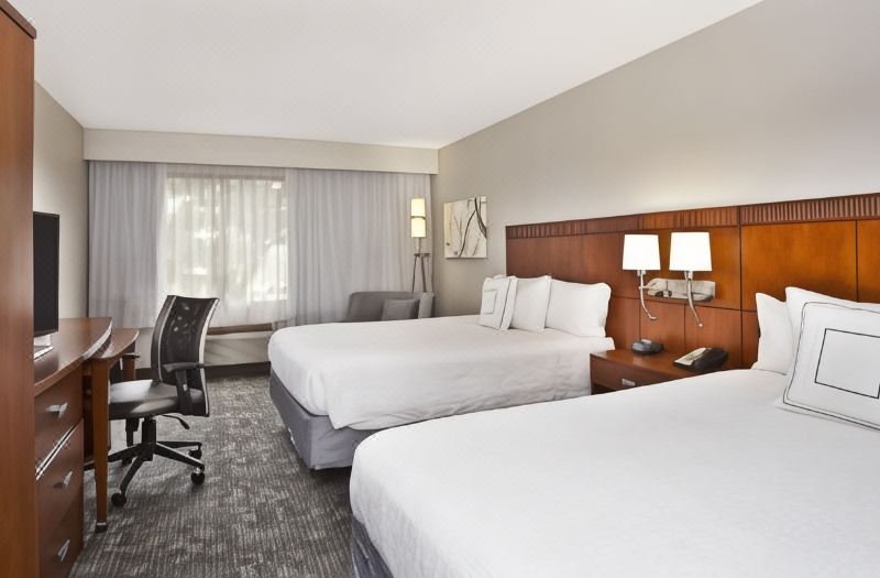 Courtyard by Marriott Gulfport Beachfront
