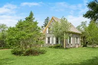 Avonlea Forest Hill Cottages Hotels in Queens County