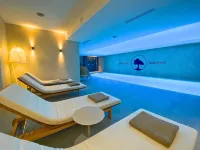 Brit Hotel Piscine & Spa - Fougères Hôtels à : Saint-Brice-en-Coglès