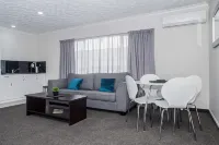 White Heron Motor Lodge