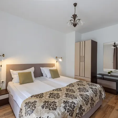 Grand Royale Apartment Complex & Spa