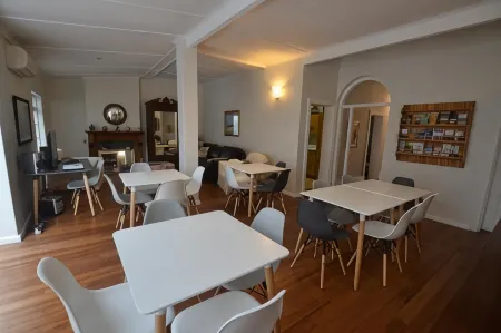 Just Joey Lodge Отели рядом с достопримечательностью «Rust en Vrede Wine Estate»