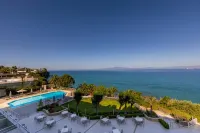 Messinian Bay - parking