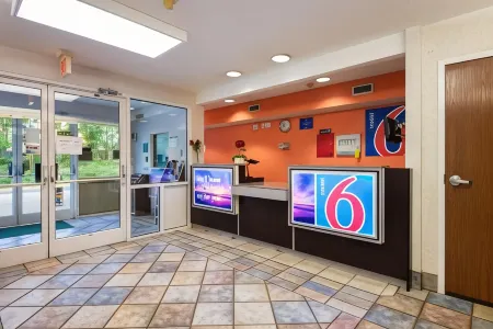 Motel 6 Statesville, NC