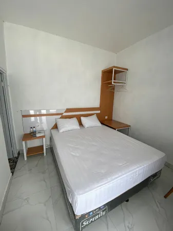 HOTEL SRIKANDI BRAJAN Отели в г. Клатен