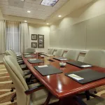 ฮิลตันการ์เด้นอินน์ เชซาพีค/กรีนไบรเออร์