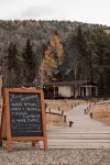 Glamping Valley of Dreamers Snow Hotel Hotel dekat Baikal Astrophysical Observatory