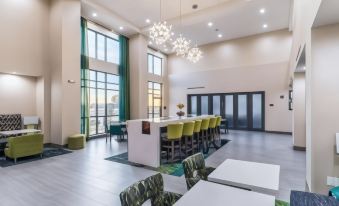 Hampton Inn and Suites Pryor