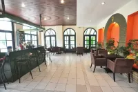 Acharavi Garden - parking
