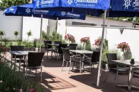 City Hotel