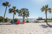 Harborside at Charleston Harbor Resort and Marina - Strand