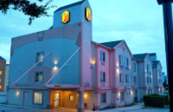 슈퍼 8 DFW 에어포트 노스