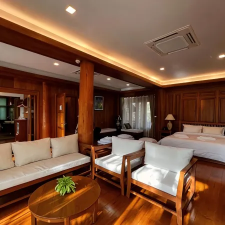 Vanasin Residence