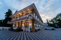 Treebo West Fort Divine Hotels in Thiruvananthapuram