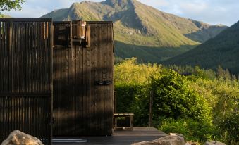 RiverBeds - Luxury Wee Lodges with Hot Tubs