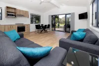 BIG4 Manning Point Holiday Park - Balkoner